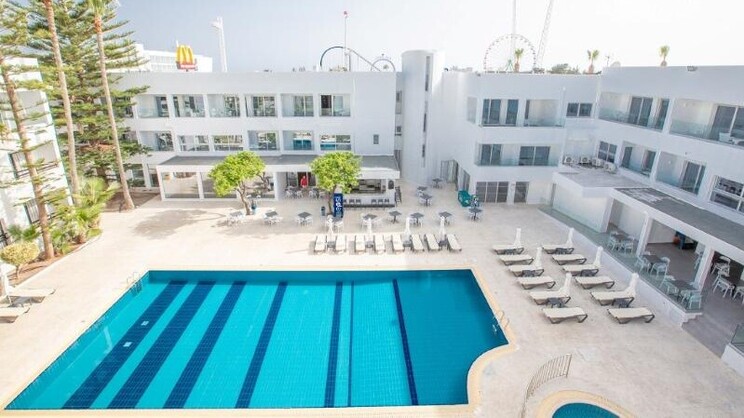 Anthea Hotel Apts